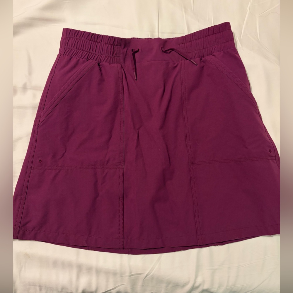 MEC Skort